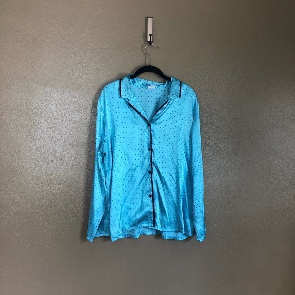 Gilligan & O’Malley Blue Polka Dot Top Size Xl